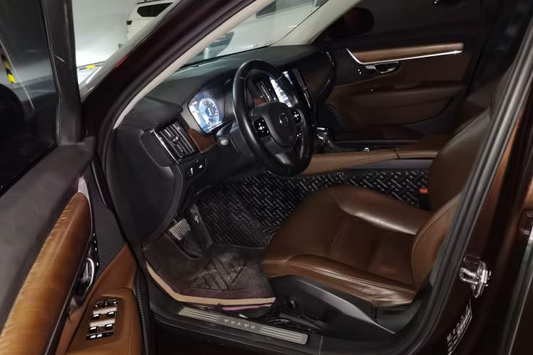 Used Volvo S90 2017 T5 Smart Luxury Edition Driver Seat
