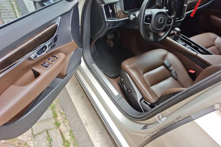 Used Volvo S90 2017 T4 Zhiyuan Edition Driver Seat