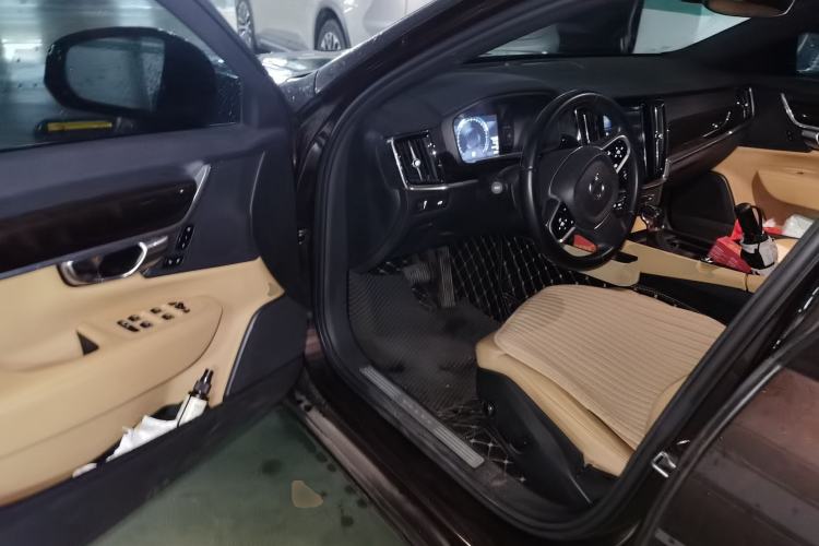 Used Volvo S90 2017 T4 Zhiyuan Edition Driver Seat