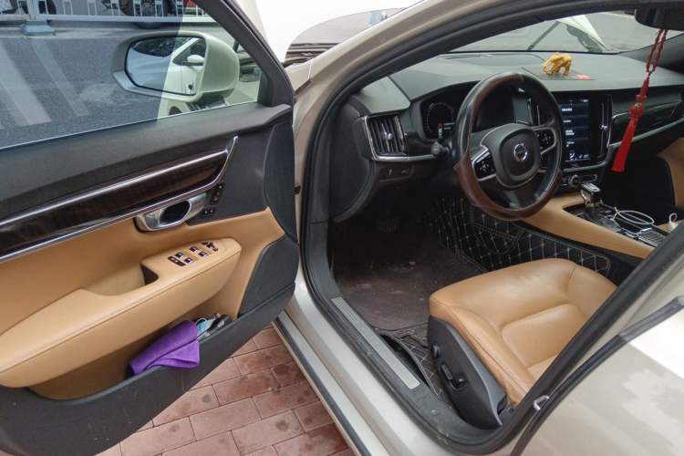 Used Volvo S90 2017 T4 Zhiyuan Edition Driver Seat