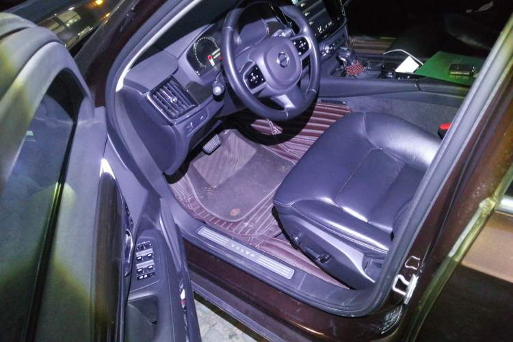 Used Volvo S90 2017 T4 Zhiyuan Edition Driver Seat