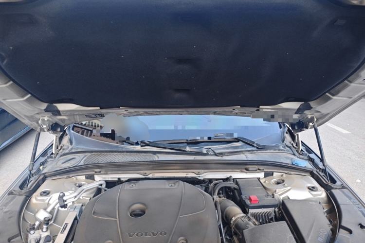 Used Volvo S90 2017 T4 Zhiyuan Edition Engine Bay