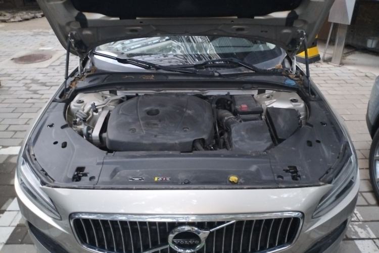Used Volvo S90 2017 T5 Zhiyuan Edition Engine Bay