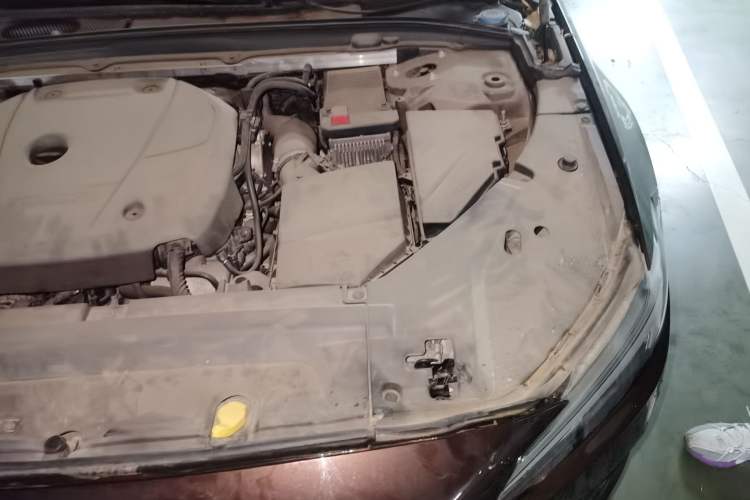 Used Volvo S90 2017 T4 Zhiyuan Edition Engine Bay Left
