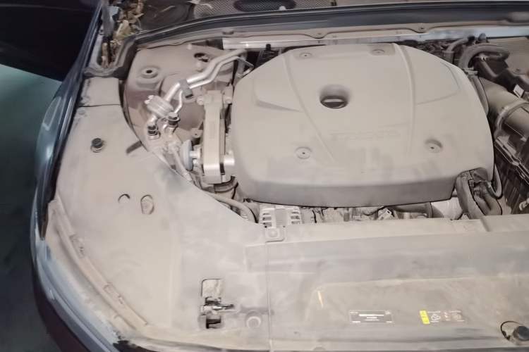 Used Volvo S90 2017 T4 Zhiyuan Edition Engine Bay Right