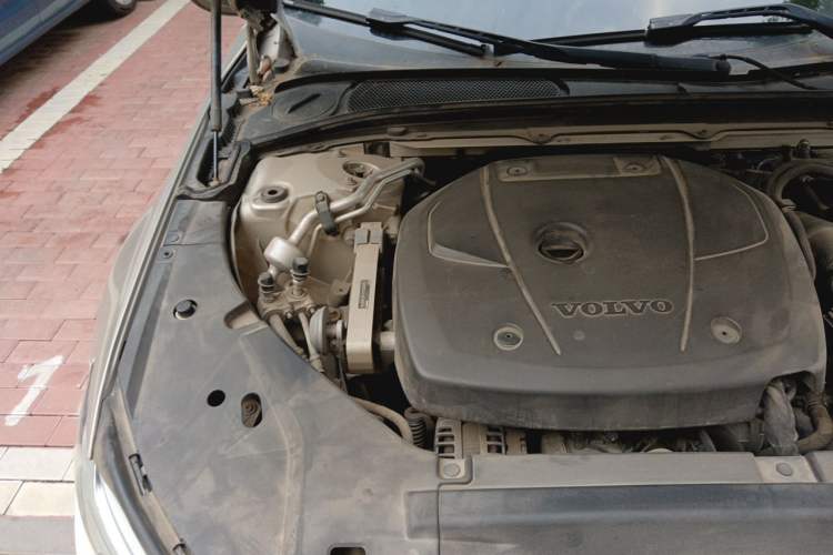 Used Volvo S90 2017 T4 Zhiyuan Edition Engine Bay Right