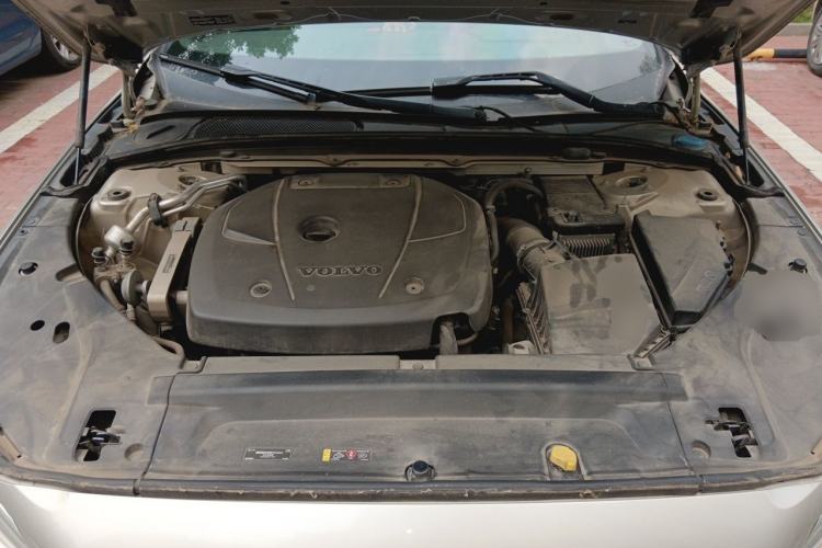Used Volvo S90 2017 T4 Zhiyuan Edition Engine Bay