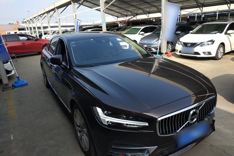 Used Volvo S90 2017 T5 Smart Luxury Edition Front Right 45 Deg