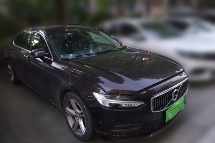 Used Volvo S90 2017 T4 Zhiyuan Edition Front Right 45 Deg