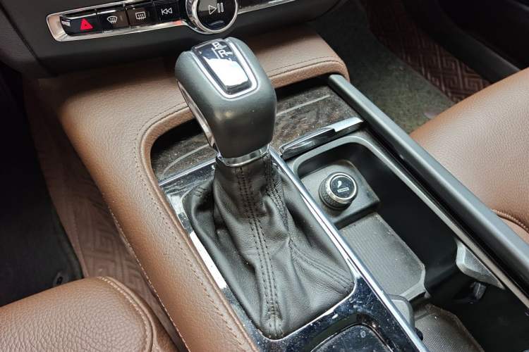 Used Volvo S90 2017 T4 Zhiyuan Edition Gear Lever