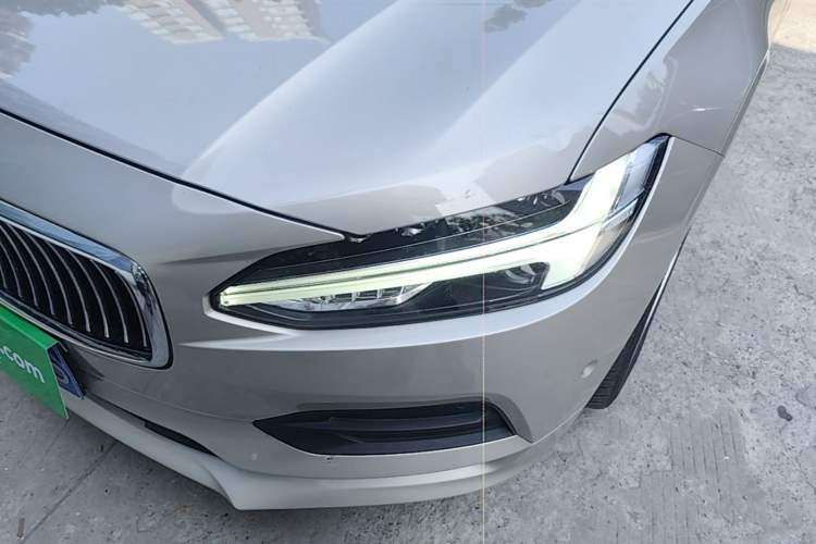 Used Volvo S90 2017 T4 Zhiyuan Edition Left Front Headlight