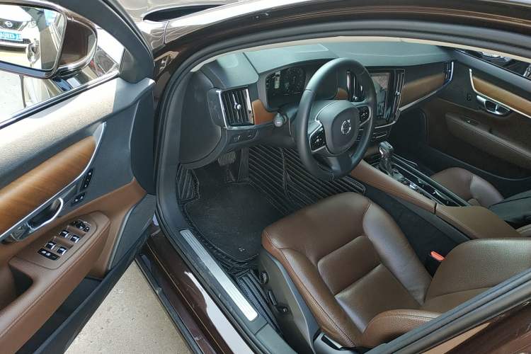 Used Volvo S90 2017 T5 Smart Luxury Edition Left Front Seat