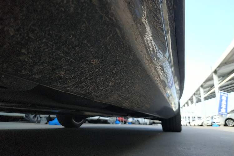 Used Volvo S90 2017 T5 Smart Luxury Edition Left Side Sill
