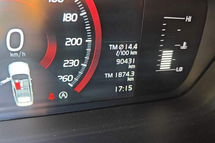 Used Volvo S90 2017 T4 Zhiyuan Edition Odometer Close Up
