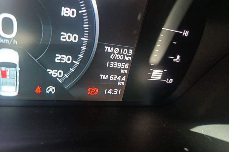 Used Volvo S90 2017 T4 Zhiyuan Edition Odometer Close Up
