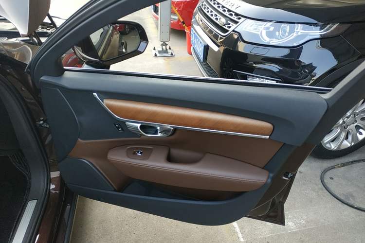 Used Volvo S90 2017 T5 Smart Luxury Edition Right Front Door Interior