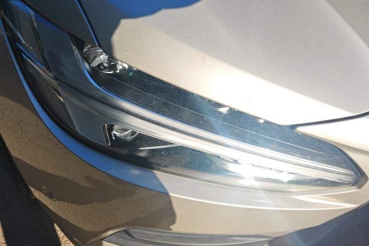 Used Volvo S90 2017 T4 Zhiyuan Edition Right Front Headlight