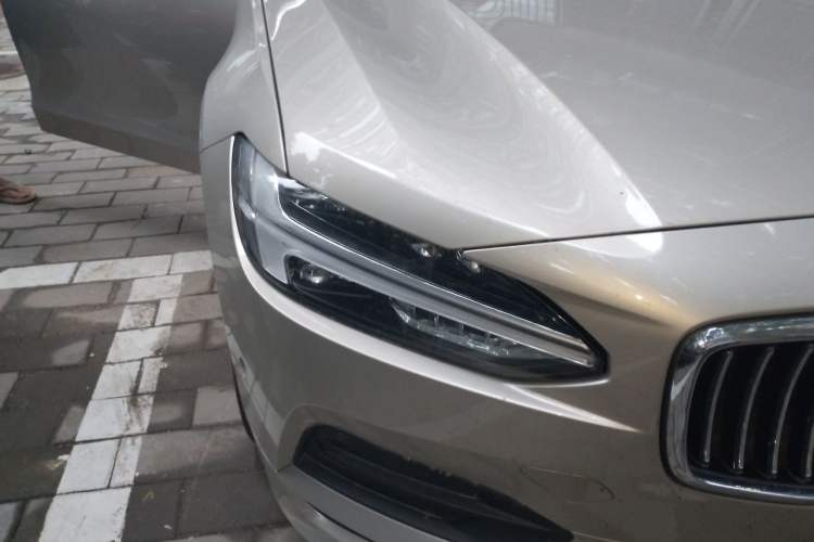 Used Volvo S90 2017 T5 Zhiyuan Edition Right Front Headlight