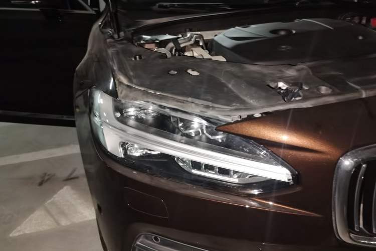 Used Volvo S90 2017 T5 Smart Luxury Edition Right Front Headlight