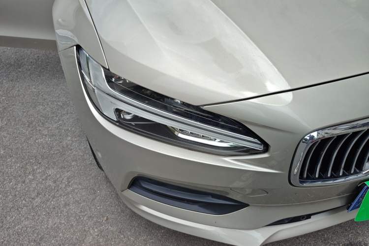 Used Volvo S90 2017 T4 Zhiyuan Edition Right Front Headlight