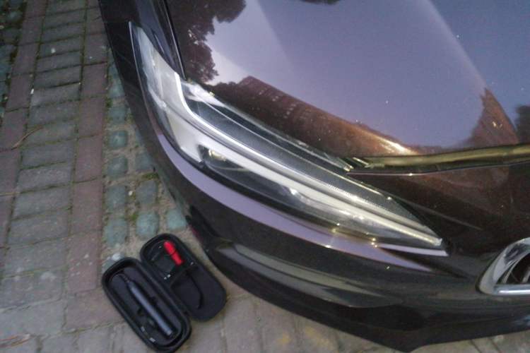 Used Volvo S90 2017 T4 Zhiyuan Edition Right Front Headlight