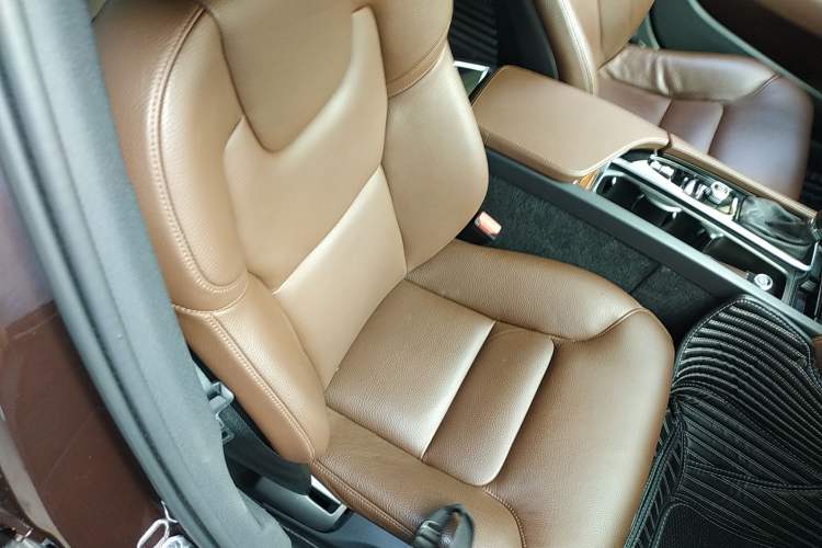 Used Volvo S90 2017 T5 Smart Luxury Edition Right Front Seat