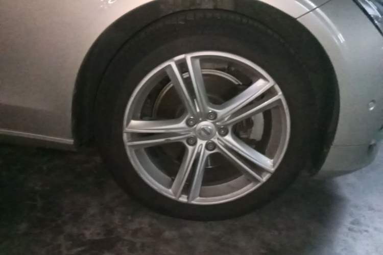 Used Volvo S90 2017 T4 Zhiyuan Edition Right Front Wheel Hub