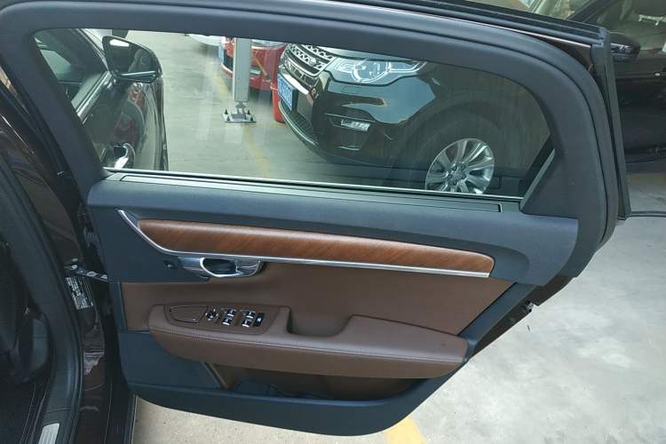 Used Volvo S90 2017 T5 Smart Luxury Edition Right Rear Door Interior