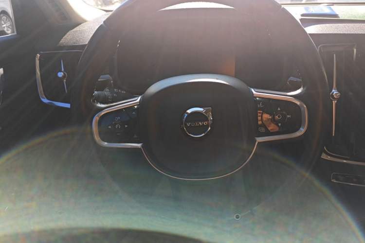Used Volvo S90 2017 T4 Zhiyuan Edition Steering Wheel