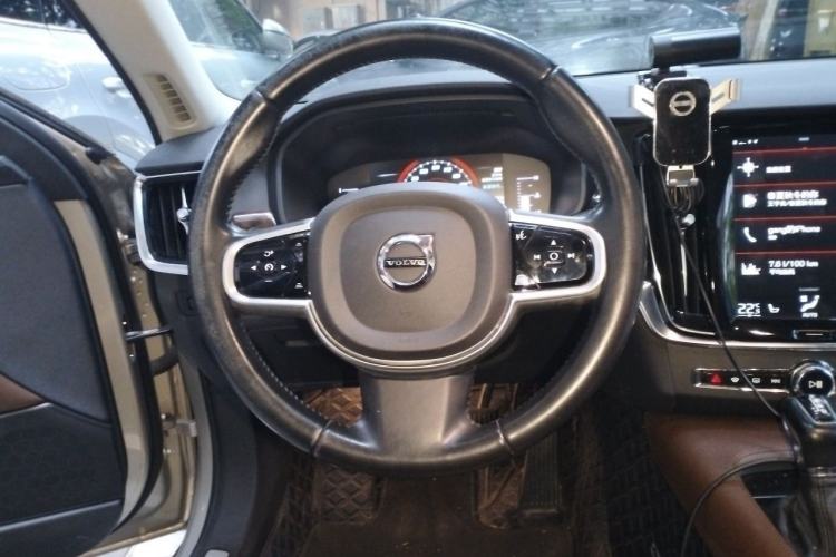 Used Volvo S90 2017 T5 Zhiyuan Edition Steering Wheel