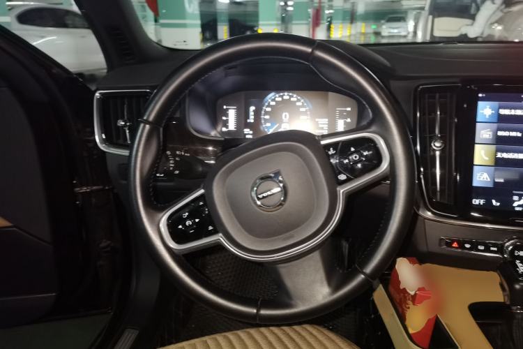 Used Volvo S90 2017 T4 Zhiyuan Edition Steering Wheel