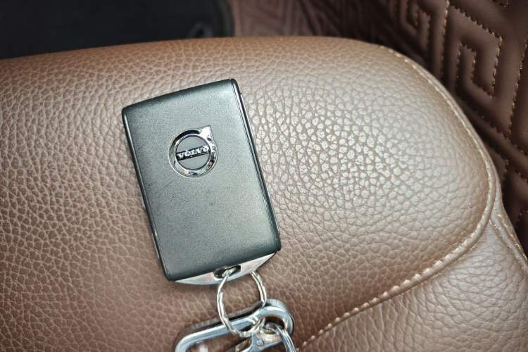 Used Volvo S90 2017 T4 Zhiyuan Edition Vehicle Key