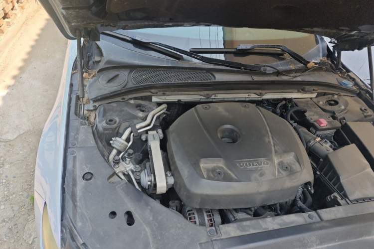 Used Volvo S90 2017 T4 Zhiyuan Edition Engine Bay Right