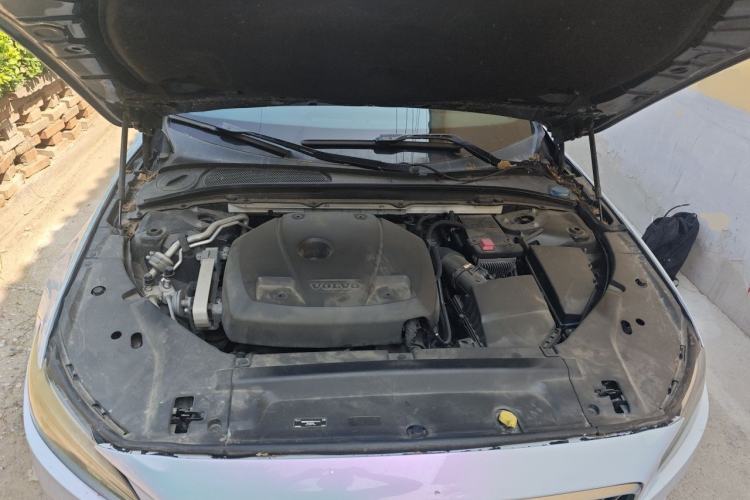 Used Volvo S90 2017 T4 Zhiyuan Edition Engine Bay