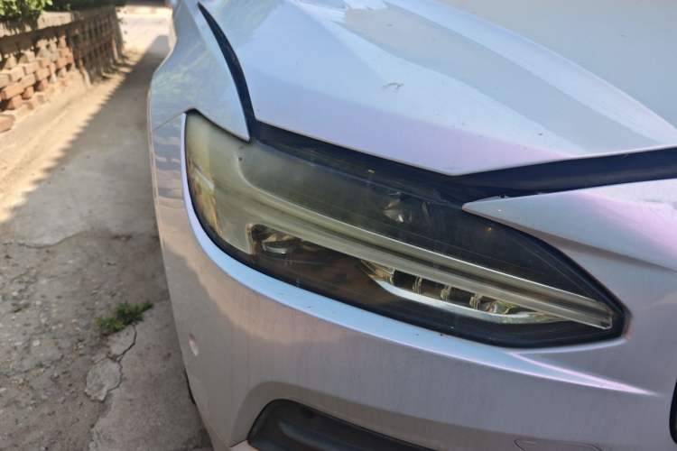 Used Volvo S90 2017 T4 Zhiyuan Edition Right Front Headlight