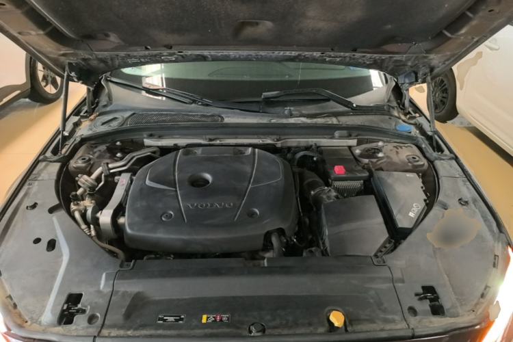 Used Volvo S90 2017 T5 Zhiyuan Edition Engine Bay