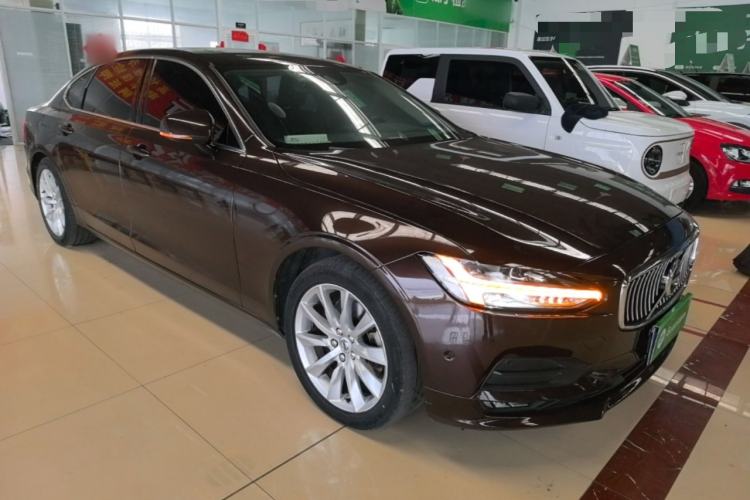 Used Volvo S90 2017 T5 Zhiyuan Edition Front Right 45 Deg