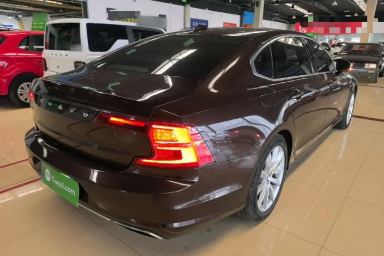 Used Volvo S90 2017 T5 Zhiyuan Edition Rear Right 45 Deg