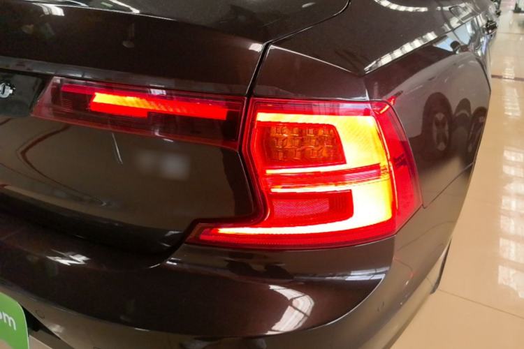 Used Volvo S90 2017 T5 Zhiyuan Edition Right Rear Taillight