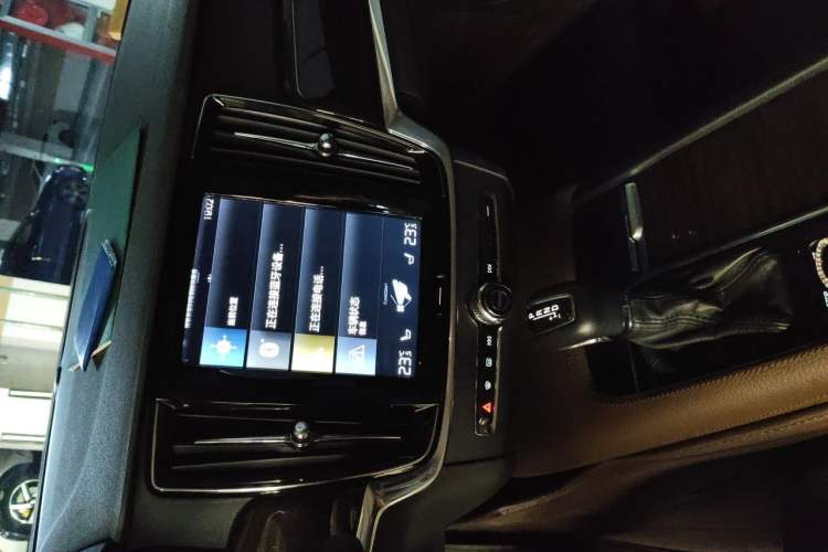 Used Volvo S90 2017 T5 Zhiyuan Edition Audio And AC Panel