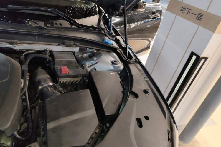Used Volvo S90 2017 T5 Zhiyuan Edition Engine Bay Left