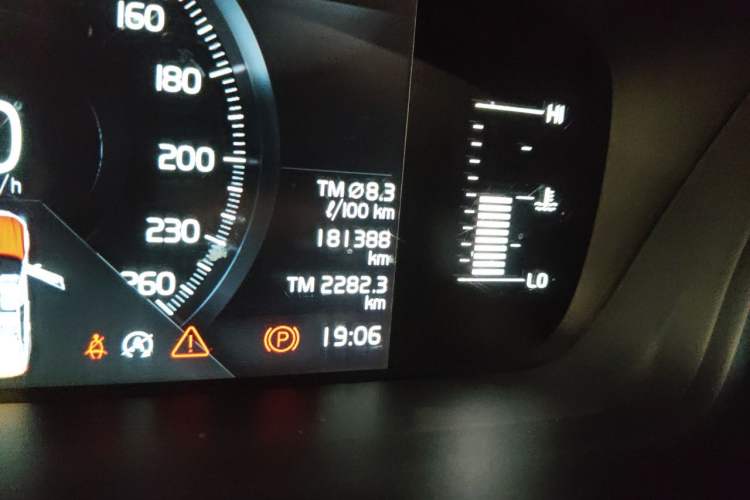 Used Volvo S90 2017 T5 Zhiyuan Edition Odometer Close Up