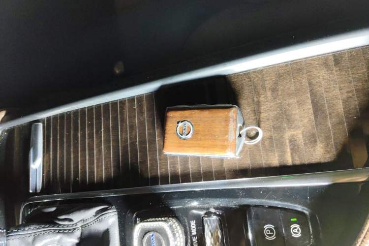 Used Volvo S90 2017 T5 Zhiyuan Edition Vehicle Key