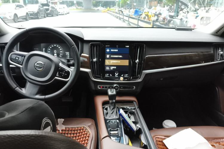 Used Volvo S90 2017 T4 Zhiyuan Edition Center Console