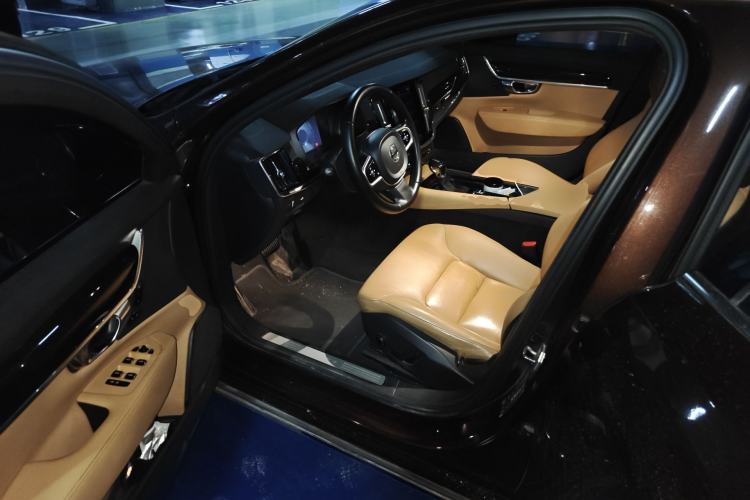 Used Volvo S90 2017 T4 Zhiyuan Edition Driver Seat