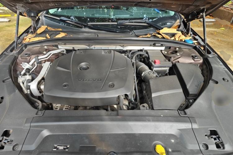Used Volvo S90 2017 T4 Zhiyuan Edition Engine Bay