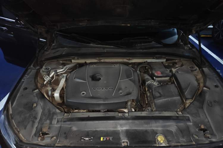 Used Volvo S90 2017 T4 Zhiyuan Edition Engine Bay