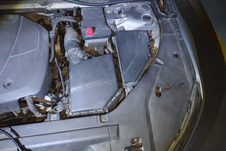 Used Volvo S90 2017 T4 Zhiyuan Edition Engine Bay Left