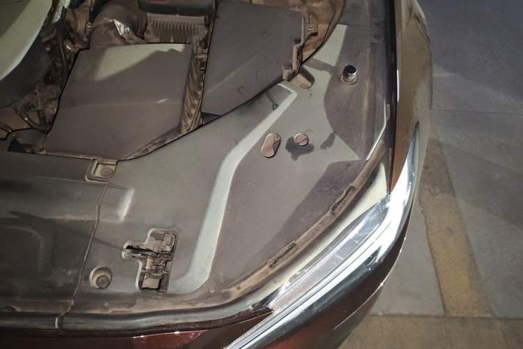 Used Volvo S90 2017 T4 Zhiyuan Edition Engine Bay Left