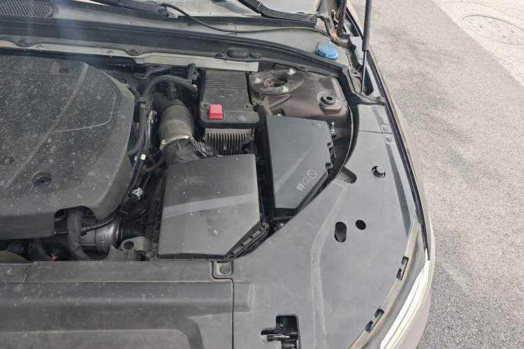 Used Volvo S90 2017 T4 Zhiyuan Edition Engine Bay Left